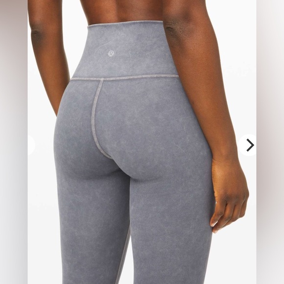 Lululemon Wunder Under High-Rise Tight *Snow Washed 28"
Washed Luna EUC - Picture 3 of 9